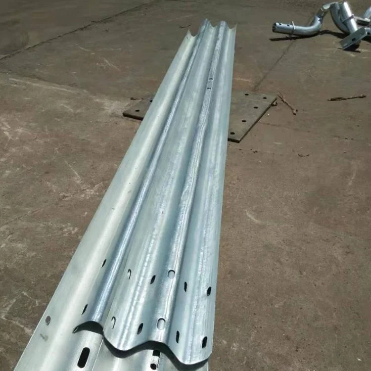 Factory Supply Export CE Standard Zinc Coating Aashto M180 W Beam Highway Guardrail Steel Q235B Q345B Traffic Barrier for Sale