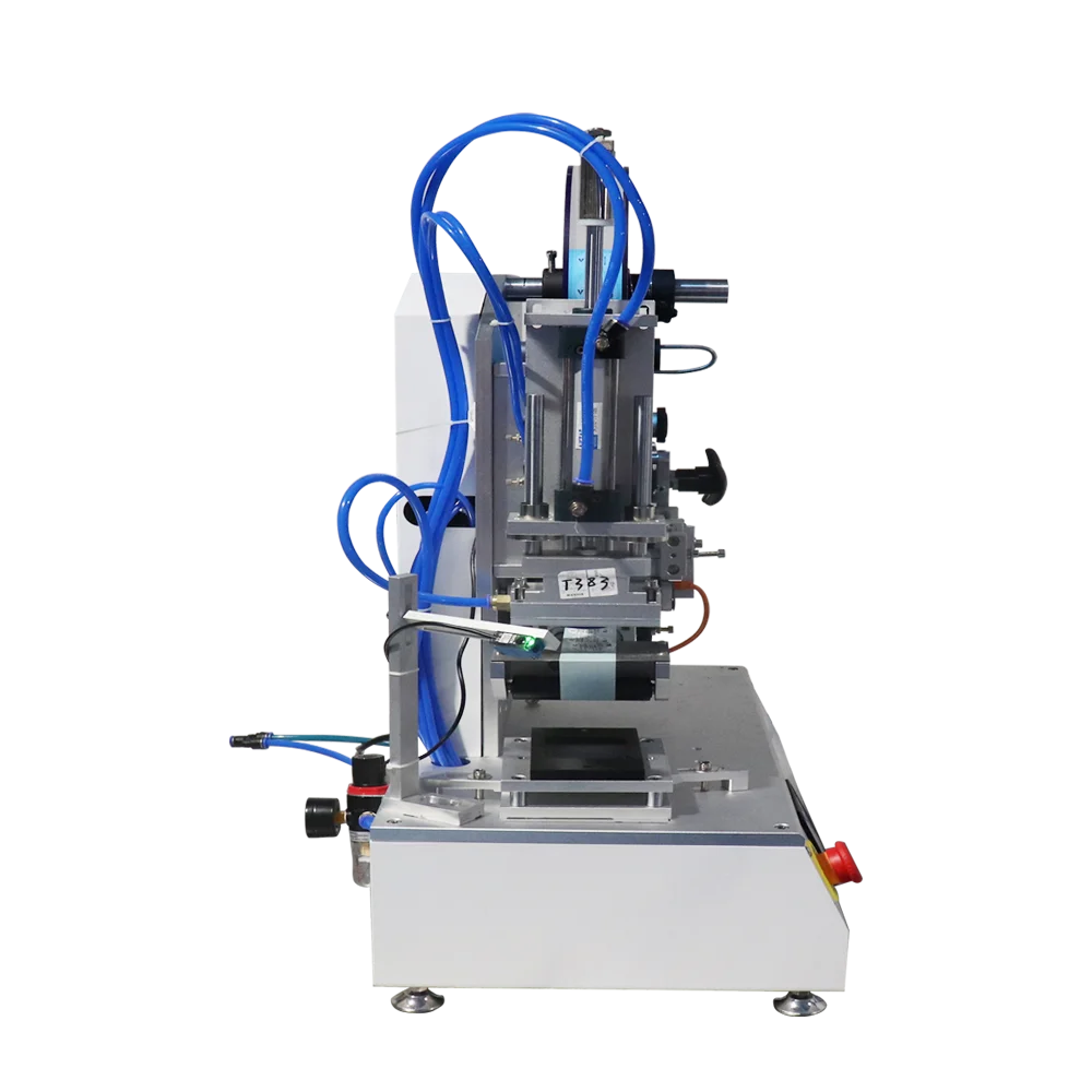 Flat Labeling Machine Semi Automatic High Precision 0.2mm 15-25pieces Per Mimute Machinery Capacity Case Packaging Type 5mm~90mm