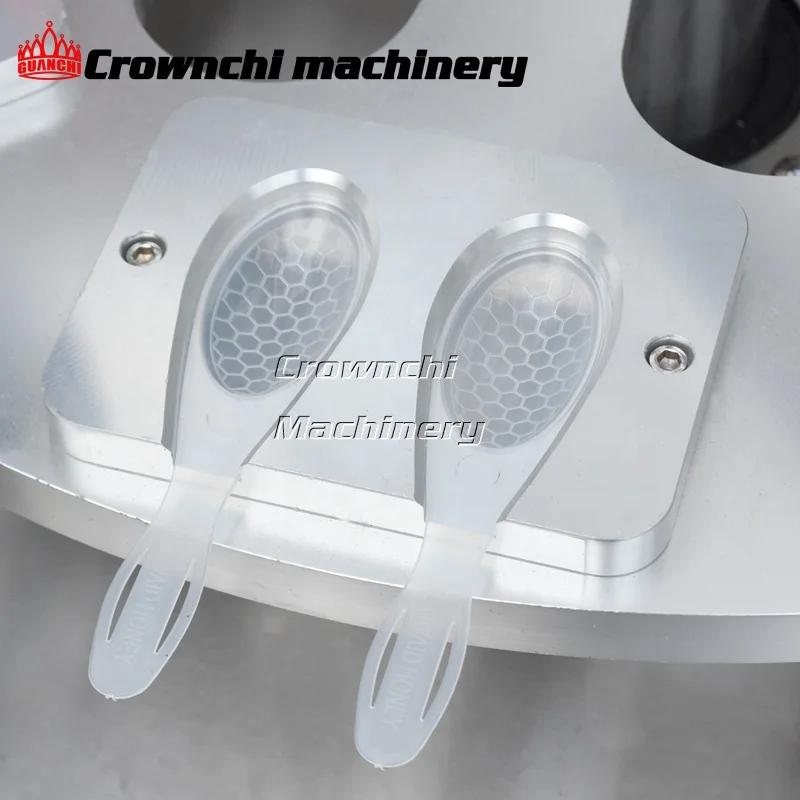 The best-selling honey spoon maple syrup spoon filling and sealing machine