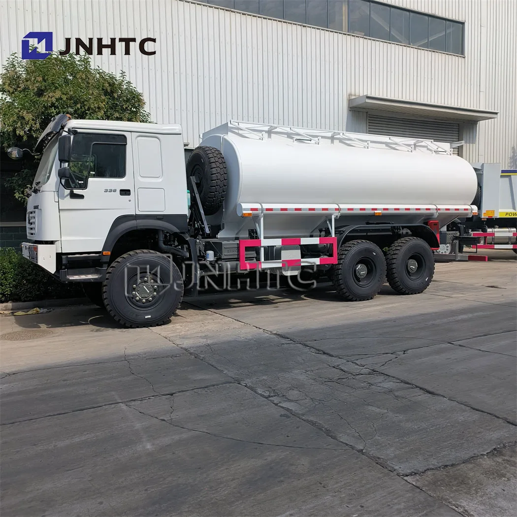 Sinotruk Howo With Good Price Full Wheel Drive Truck Oil Tank 336hp 371HP New  6x6 20000L Diesel  Transport Fuel Oil Tank Truck