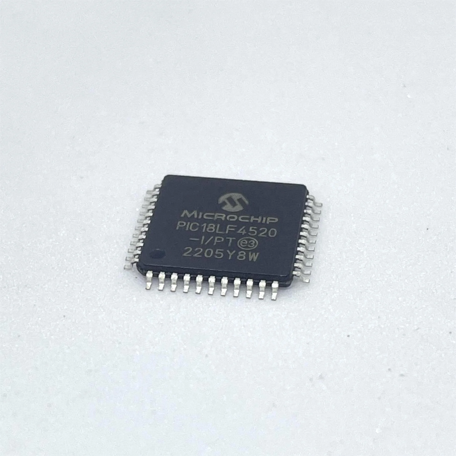 Electronic Components  PIC18LF4520-I/PT PIC18LF4520T-I/PT PIC18LF452-I/PT TQFP-44 New and Original (in stock)