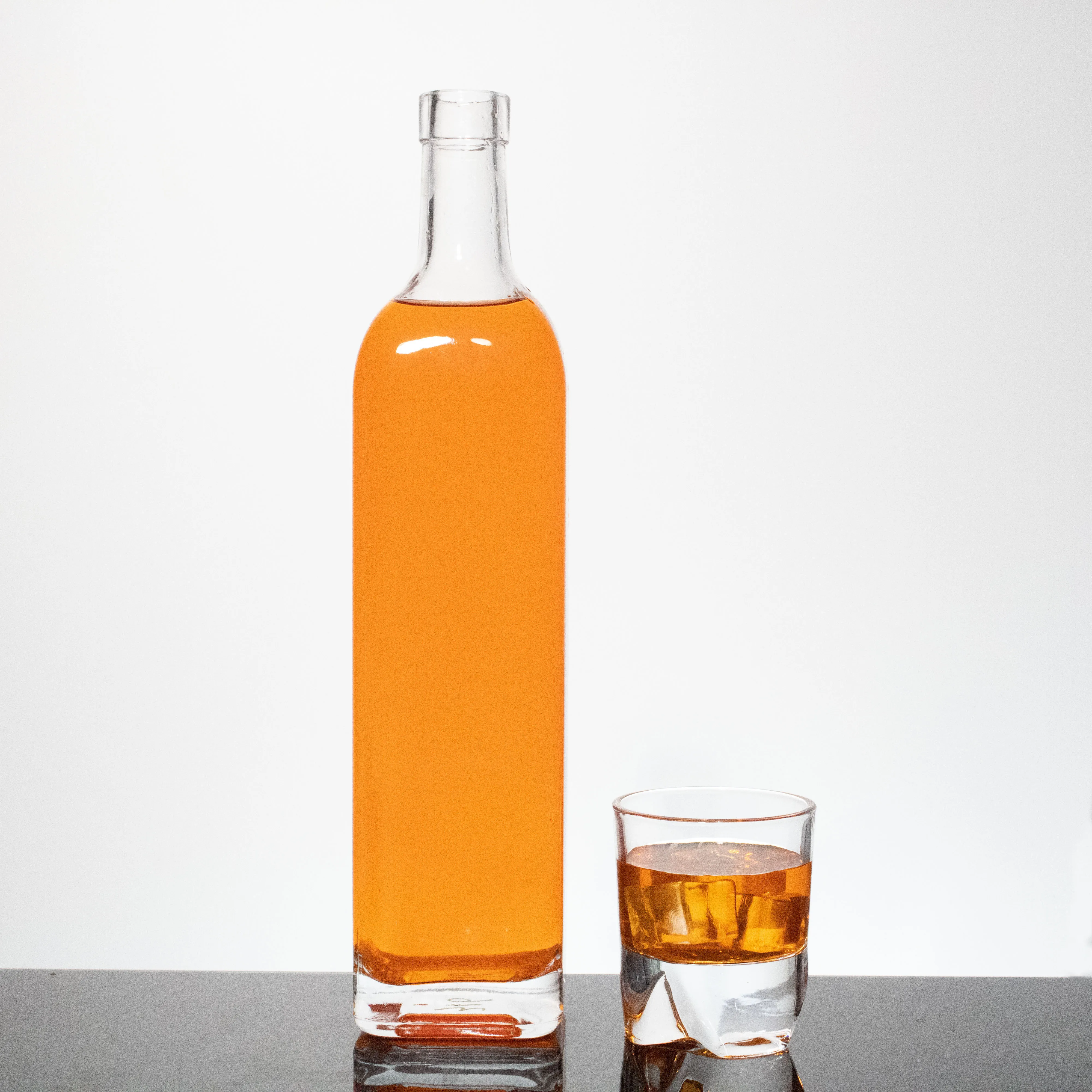 Brand New High Quality Tequila Bottle 750ml Tequila Rum Whisky Liquor Spirit Glass Bottle Beverage Square Clear Glass Bottle