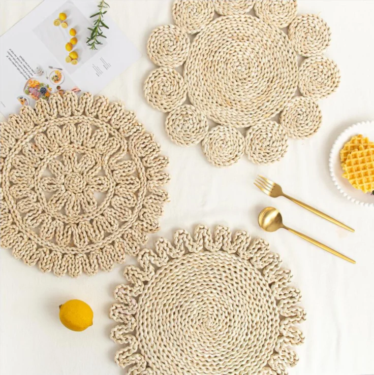  Natural Color Rattan Tablemat Hollow Wicker Charger Plates for Holiday Christmas Kitchen Table Mat Round Woven