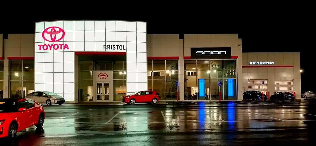 Customized 3D Acrylic Logo Sign Outdoor LED Channel Letters Store Advertising Cars Companies Logo Car Dealership Sign