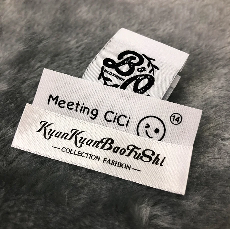 Custom Brand Sock Shoe Handbag T shirt Clothing Woven Neck label Labels