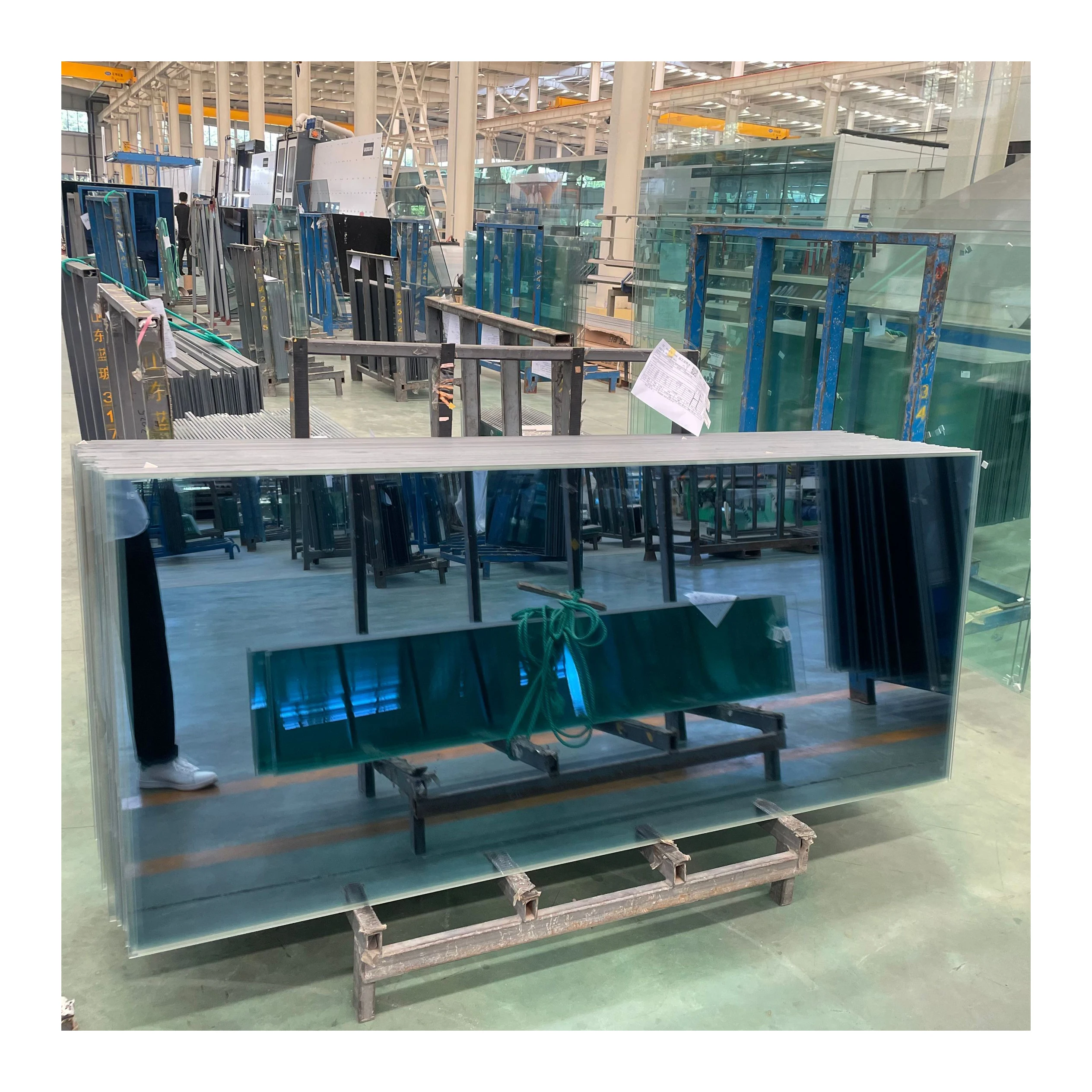 High quality Dark Blue, Ford Blue, Lake Blue Tinted Float Glass with Factory Wholesale Price