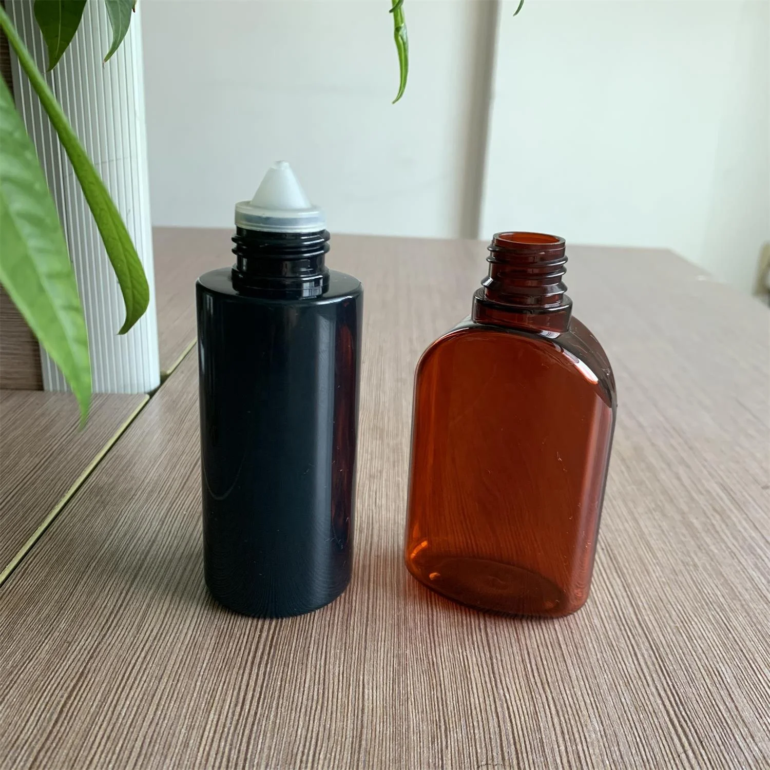 China Taizhou Huangyan plastic injection blow mould for plastic package