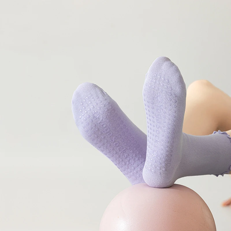 Manufacturer Pilates Bamboo Cotton Socks Custom Logo Grip Ruffles Women Gym Yoga Socks