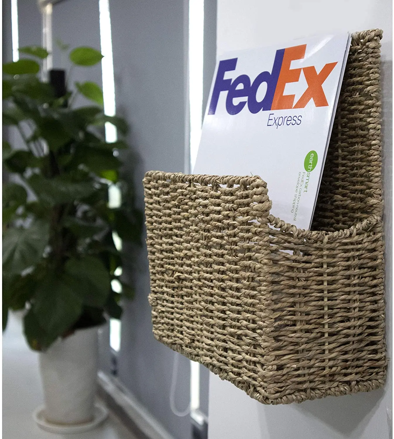 Rustic Woven Seagrass File Hanging Organizer Seagrass Wall Mount Wicker Magazine Holder and Mail Sorter Rack for Home and Office