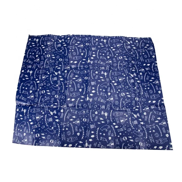 Customize PP Woven Waterproof Outdoor Camping Mat Folding Picnic Mat