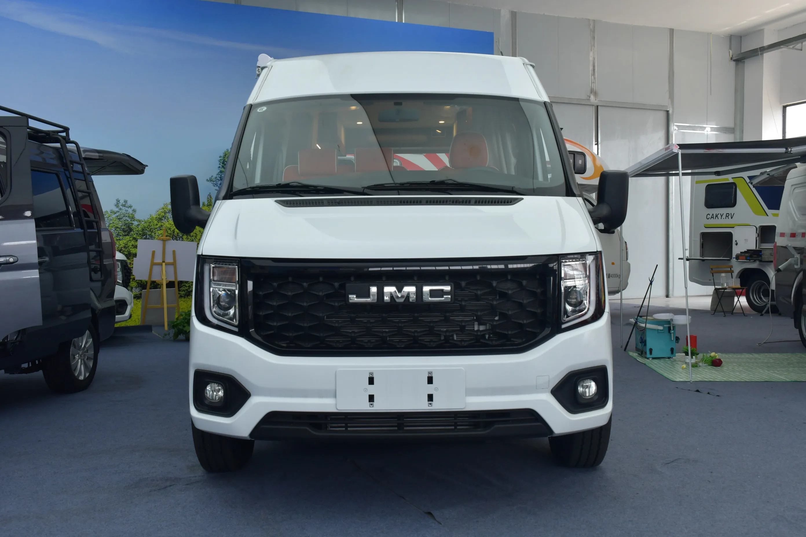 JMC Fushun diesel Camping car 2024 Newest Luxury Edition 2.0T High Power Touring car Spacious Motor Home of high configuration