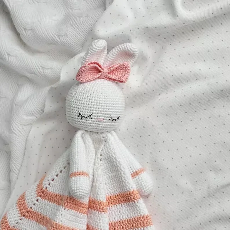 New Design Amigurumi Handmade Adorable Crocheted Bunny Comforter Blanket for Baby Gift