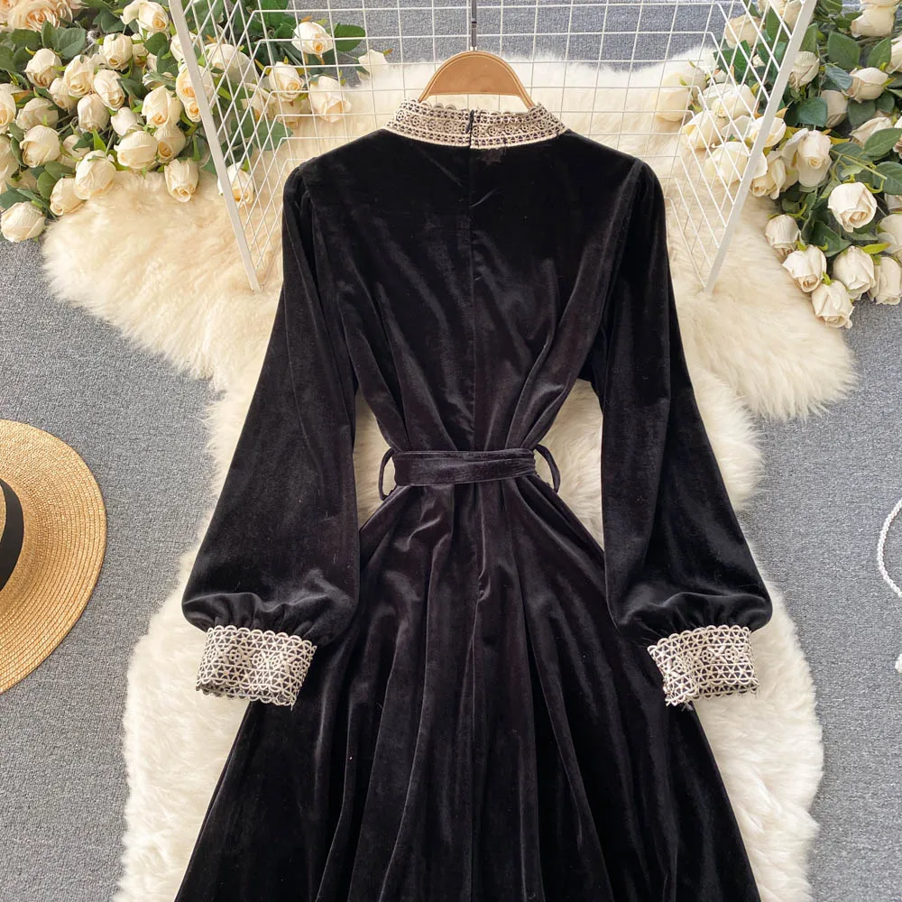 Custom autumn winter long skirt slimming lace embroidery rhinestone stitching black velvet dress silver golden black dress