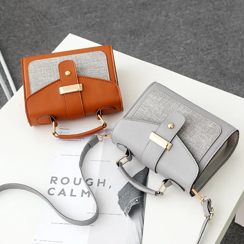Hot selling  New Envelope shoulder bags  Old-fashioned Handbag with Wide Shoulder Band and Slant Shoulder Band in 2019