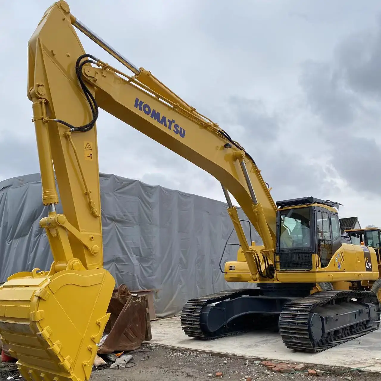 HOT SALE nice price KOMATSU PC 400-7 used crawler excavators komatsu PC400-7 large excavator