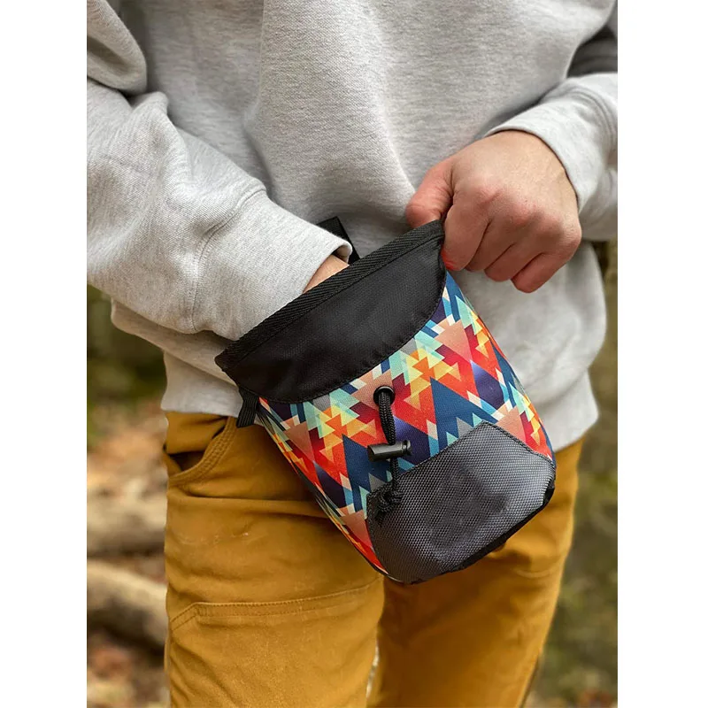 Large Wide Opening Cartoon Chalk Bag Bouldering Chalk Bag Bucket with Adjustable Belt Drawstring Climbing Chalk Bag for Lifting