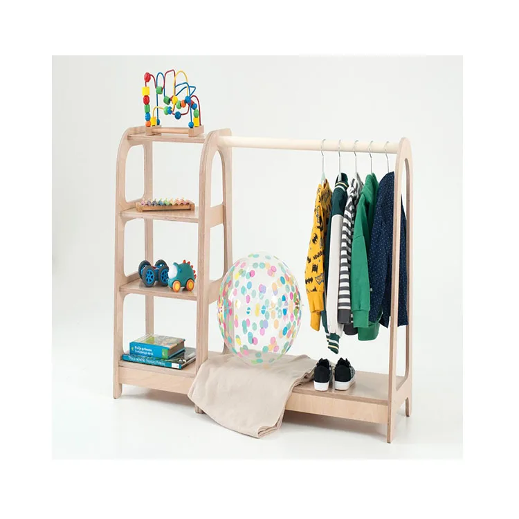 Деревянные вешалки и четырехуровневые Полки идеально подходят для хранения демонстрации одежды или детских книжных полок