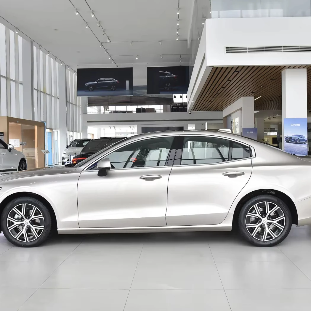 Hybrid Car  S60 2024 B4 Zhiyi Luxury Edition Good Quality and Low Price Cars Vo l Ov