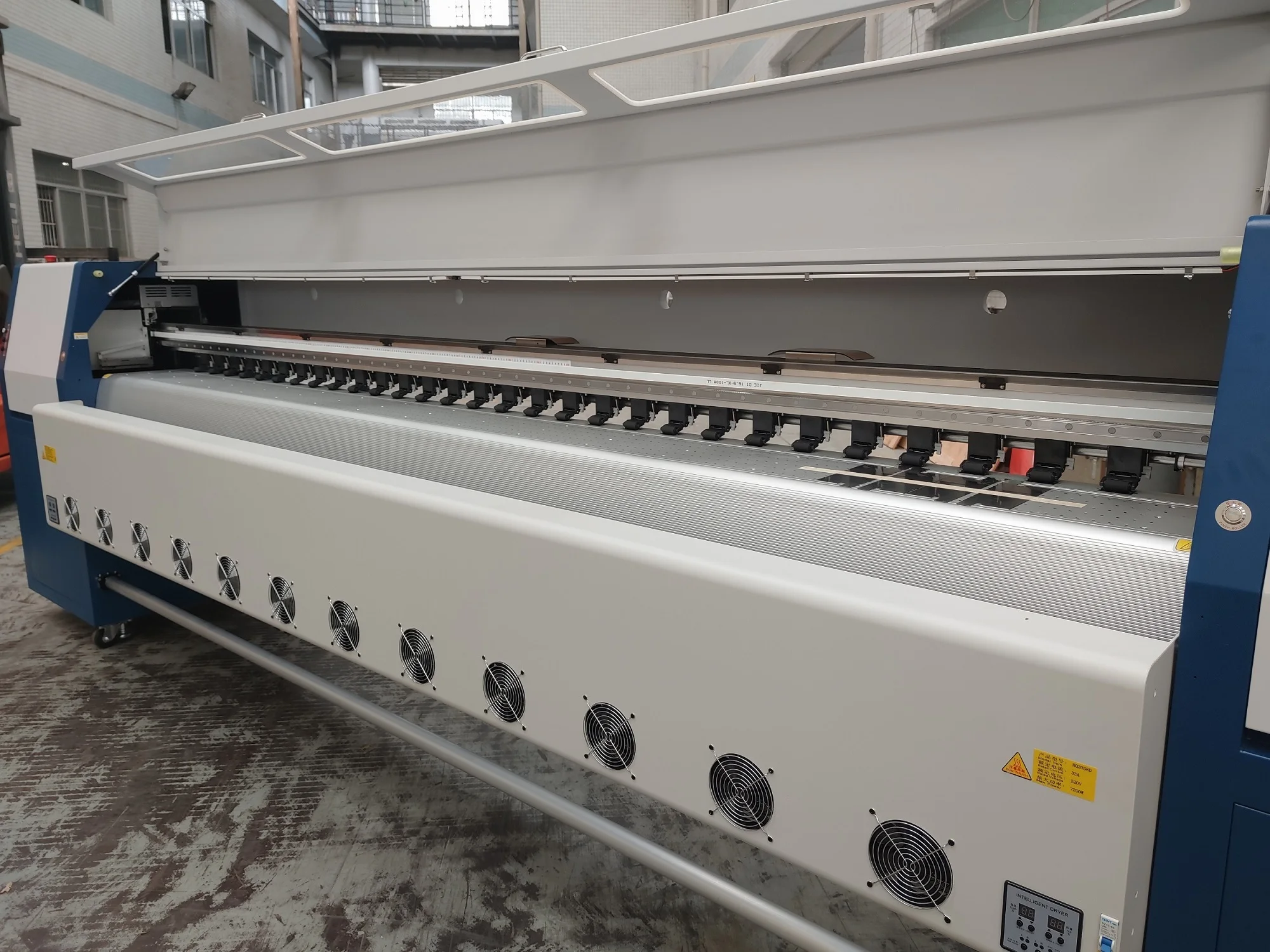 Solvent Printer with Seiko 508GS 12PL 180DPI Industrial Print head for exterior banner printing