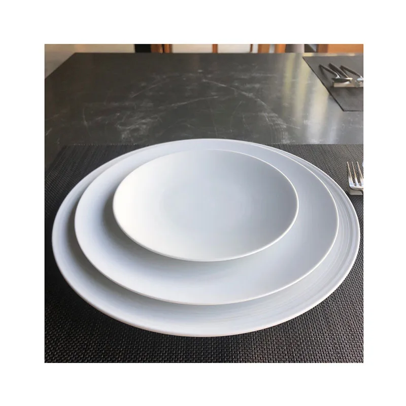 Modern lifestyle ceramic plate wholesale porcelain set dinnerware