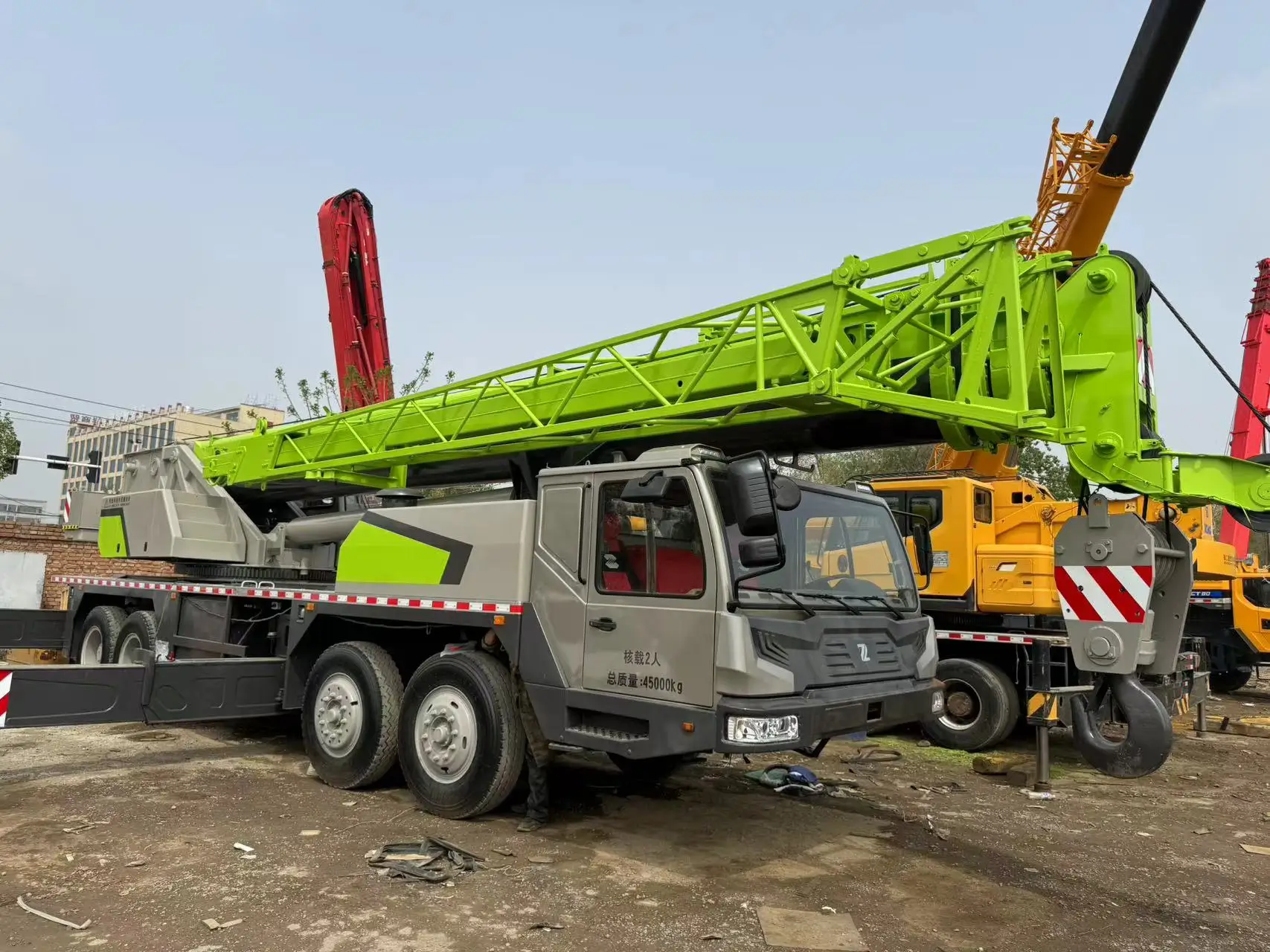 100 Ton Used Crane Zoomllion 100ton Truck in Good Condition Original With Low Oil at the Price Made China