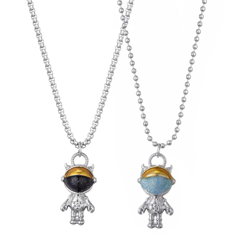 Titanium Steel Fashion Hip Hop Pendant Necklace Personality Hip Hop Helmet Astronaut Spaceman Stainless Steel Necklace