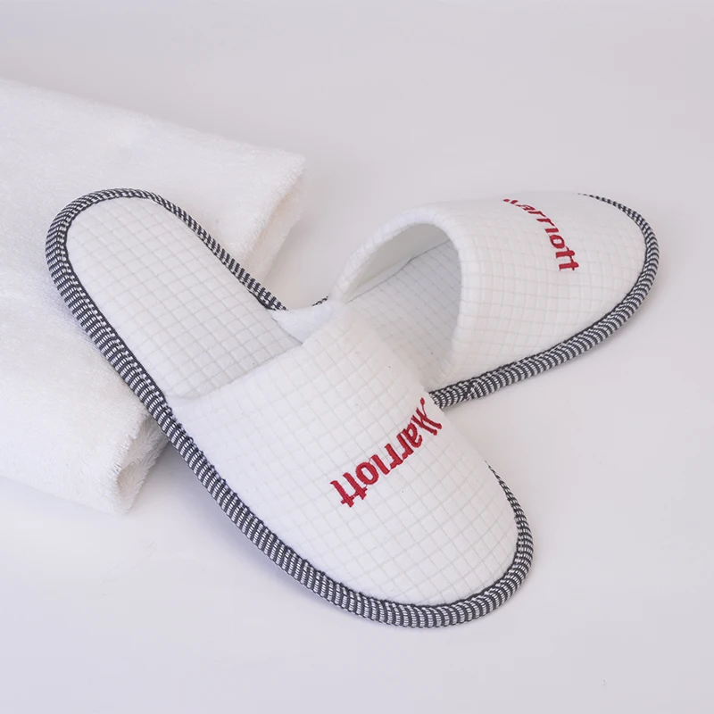 Custom Cheap Personalized White Hotel Bathroom Disposable Slippers