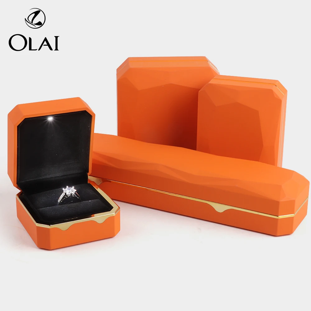 Olai Luxury Orange Lacquer Painting Ring Earring Pendant Chain Bracelet Bangle Jewelry Gift Box Packaging Boxes Set With LED