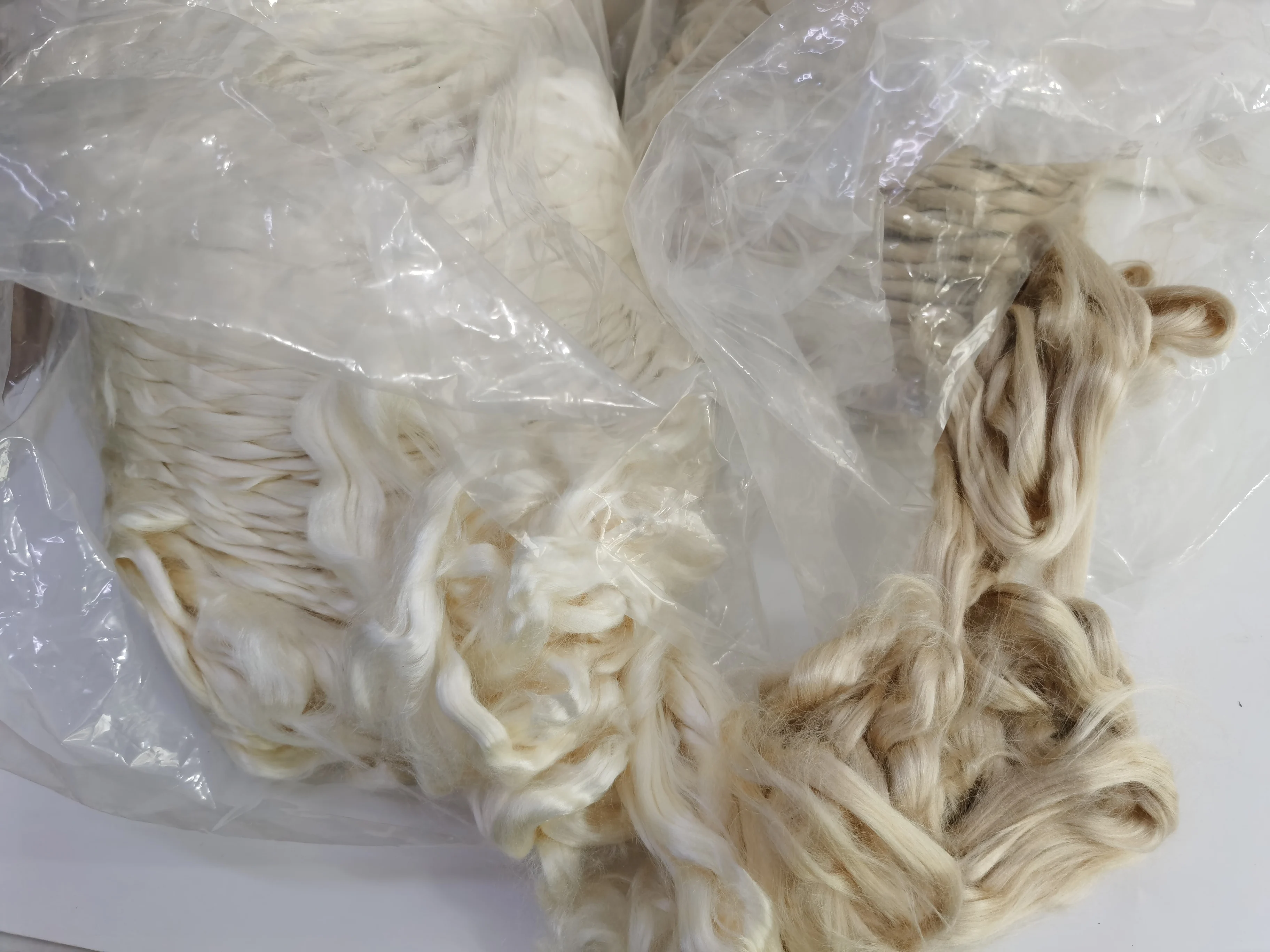 Pure silk 10cm length roving fiber tussah silk sliver bleached color mid long fiber 100% silk sliver for spinning