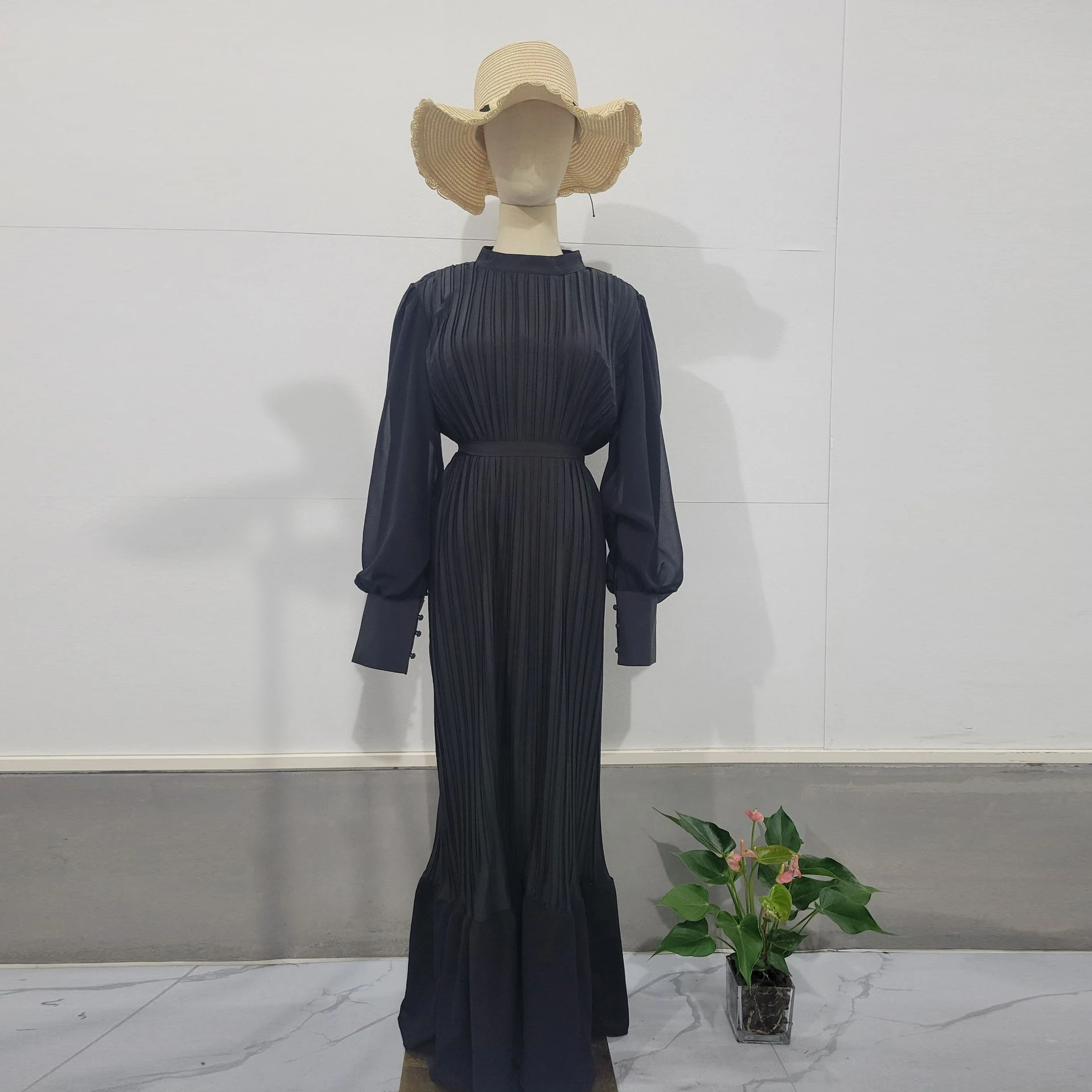 Wholesale Ramadan EID Dubai Modest Muslim Fashion Elegant Pleated Dress Balloon Sleeves Dress Abaya for Muslim Women Hijab Dress