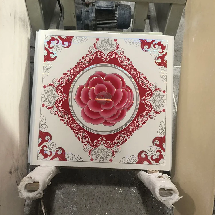 
Заводской производитель ПВХ накладные пластиковые потолочные плитки подвесной потолок 