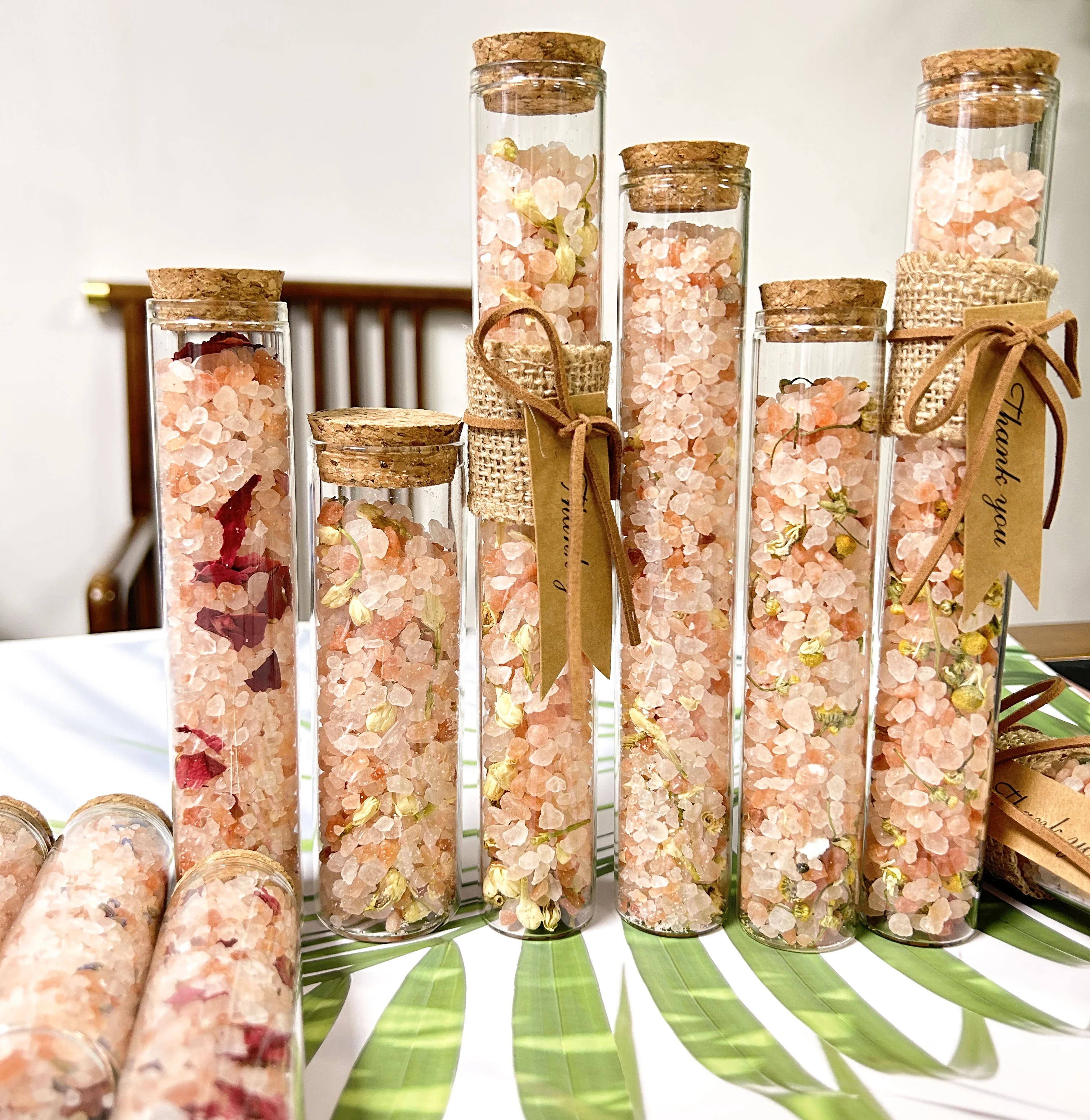 OEM Natural Organic Pure Vegan Mineral Dried Floral Bath Salts Salt Spa Hemp Crystal Gift Skin Care Himalayan Dead Sea Bath Salt