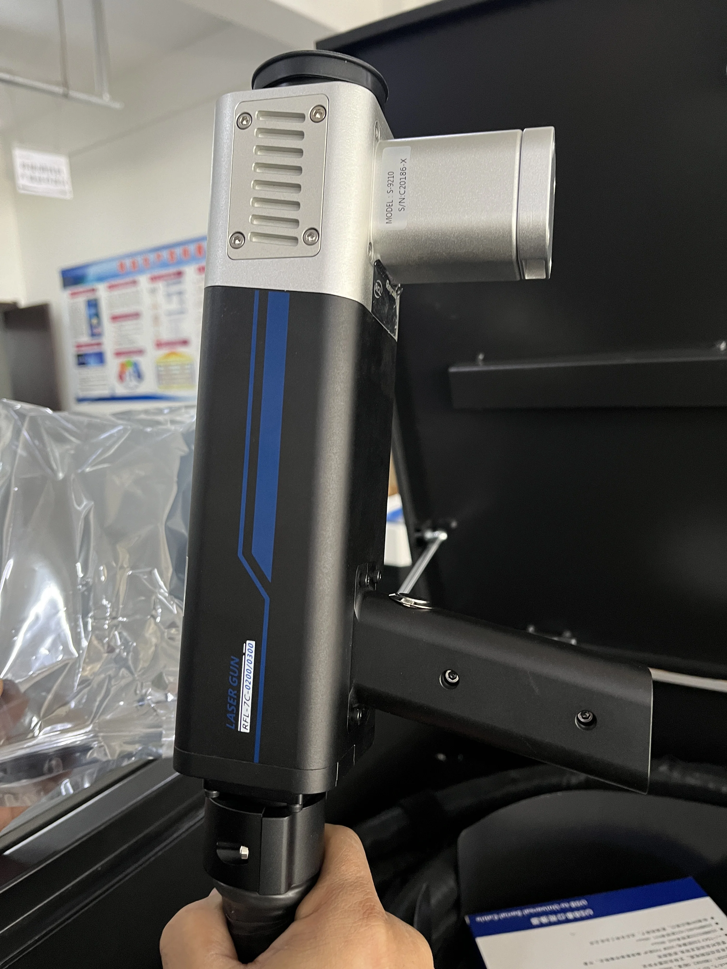 New Technology Rust Paint Oxide Layer  Removal Pulse Laser Cleaning Machine