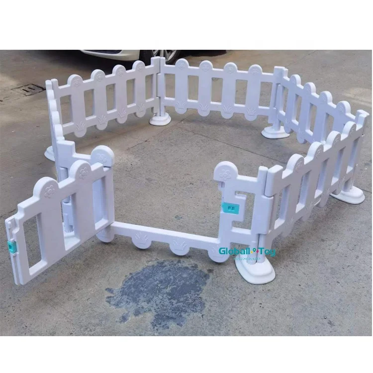 White fence for soft play