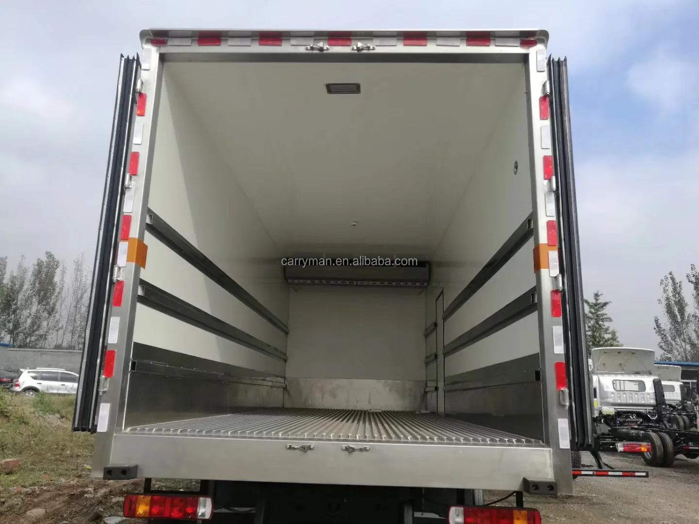 trailer truck body CKD accept customized REFRIGERATED truck body