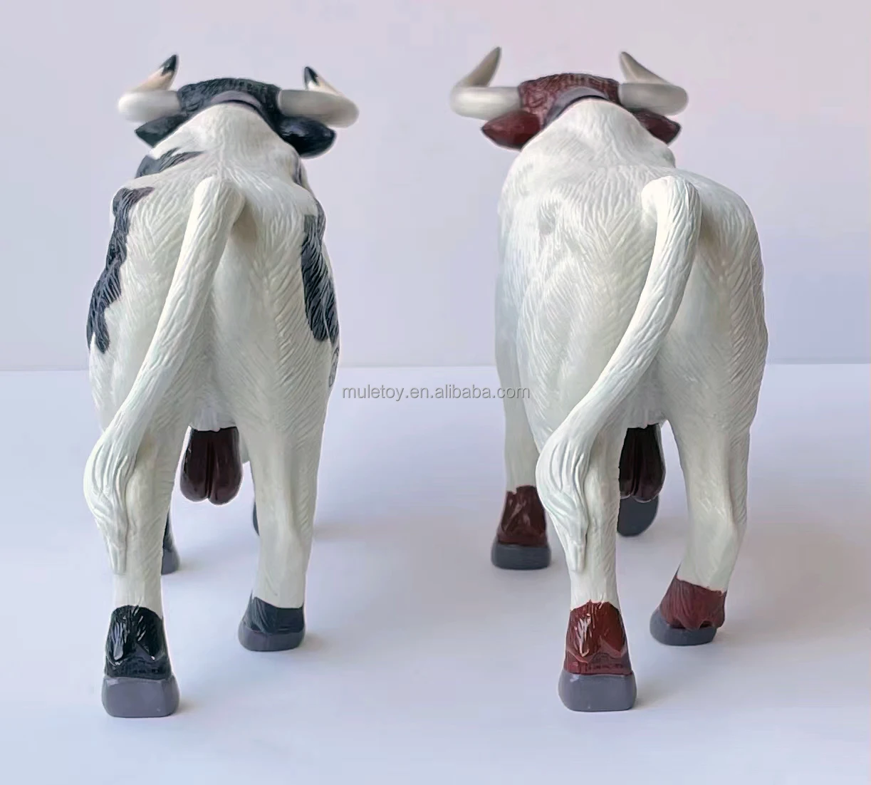 Hot Sale animals figures toys Cow/Bull Model Animal Figurines Toys for Gift