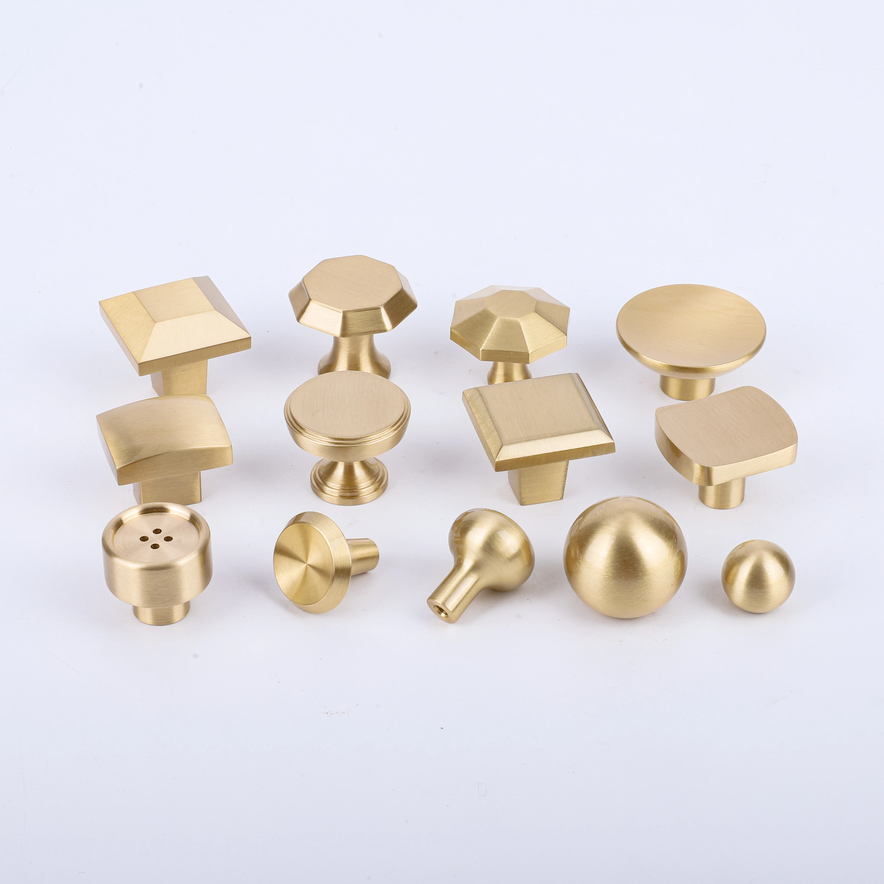 Professional Supplier Kitchen Cabinet Drawer Pull Furniture Hardware Cabinet Knob Pull Handle Square Knob