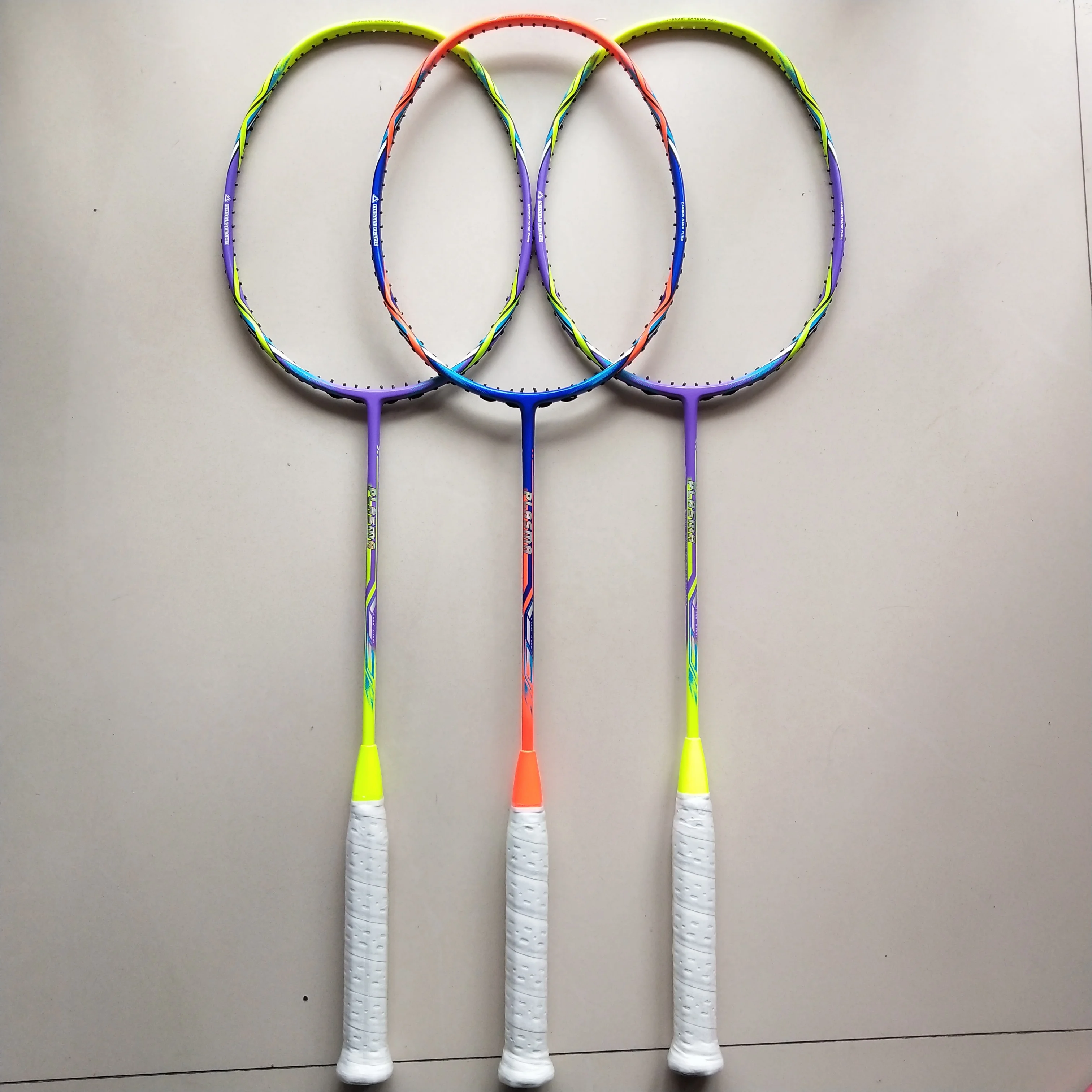 Excellent quality 4U 84g Toray  Graphite Fiber badminton racket for training