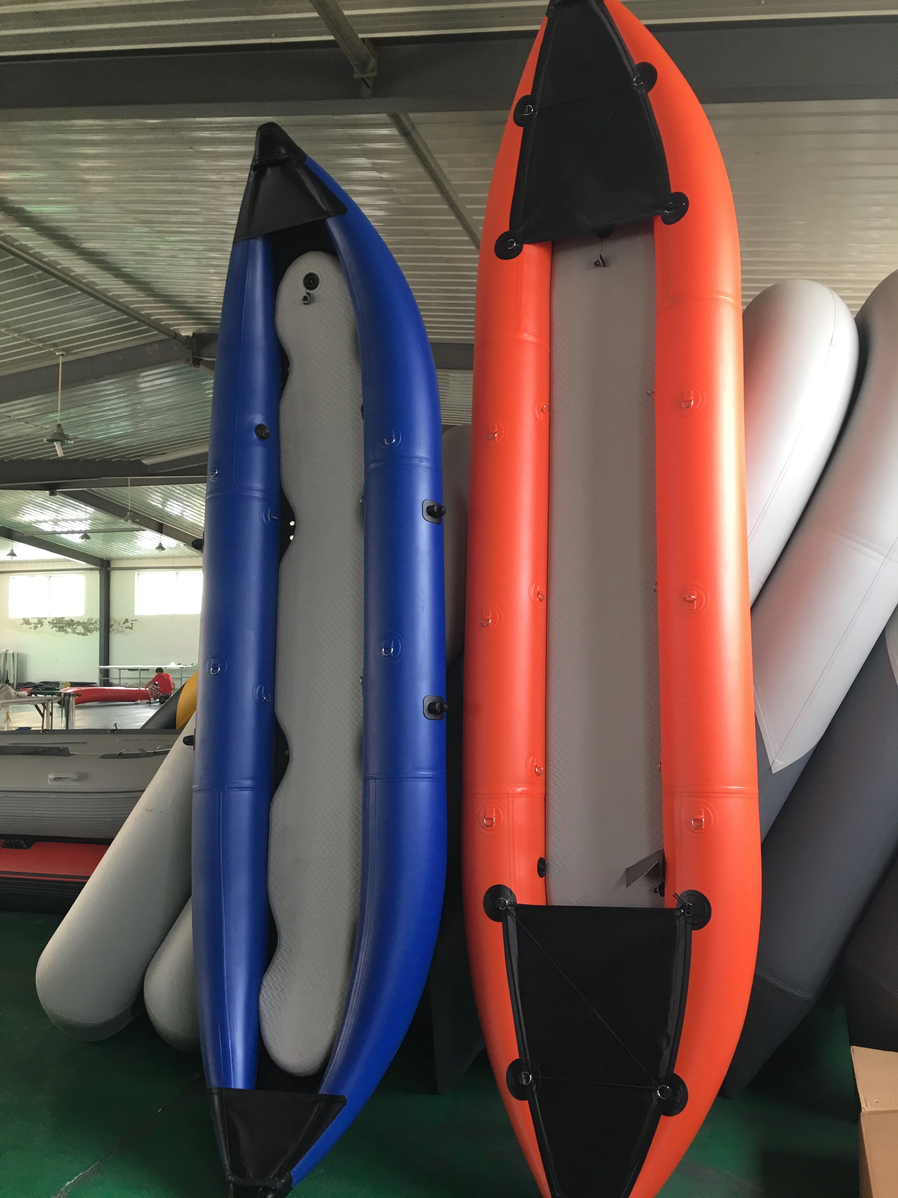 The Best Selling Inflat PVC Kayak 2 Person Canoe Fishing Inflatable Kayak with Paddles and Pump