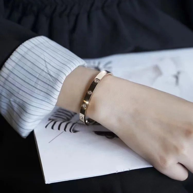 Pop Fashion Couple Diamond Bracelet gold plated bracelet stainless steel jewelry set bracelets women luxury