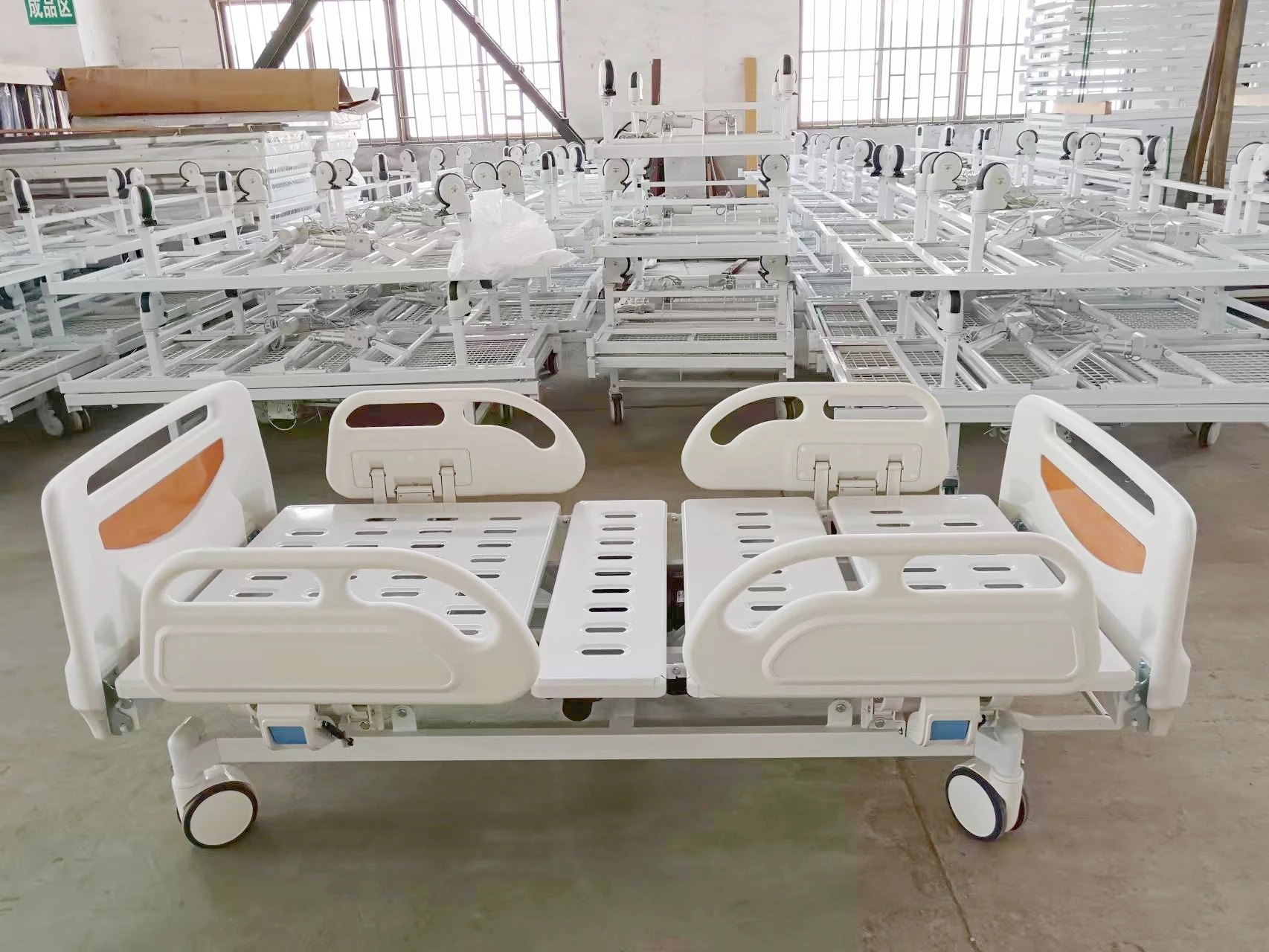THR-EB312 Hospital Furniture 3 Functions Patient Bed ICU Nursing Patient Bed on Sles