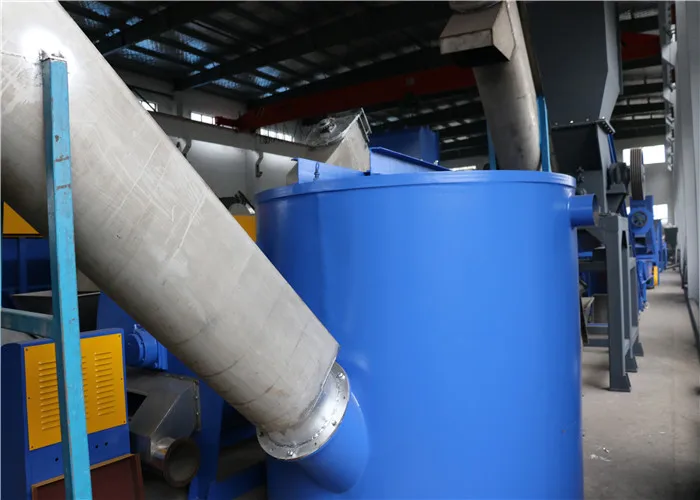 Полностью линейная машина для переработанных пластиковых кирпичей