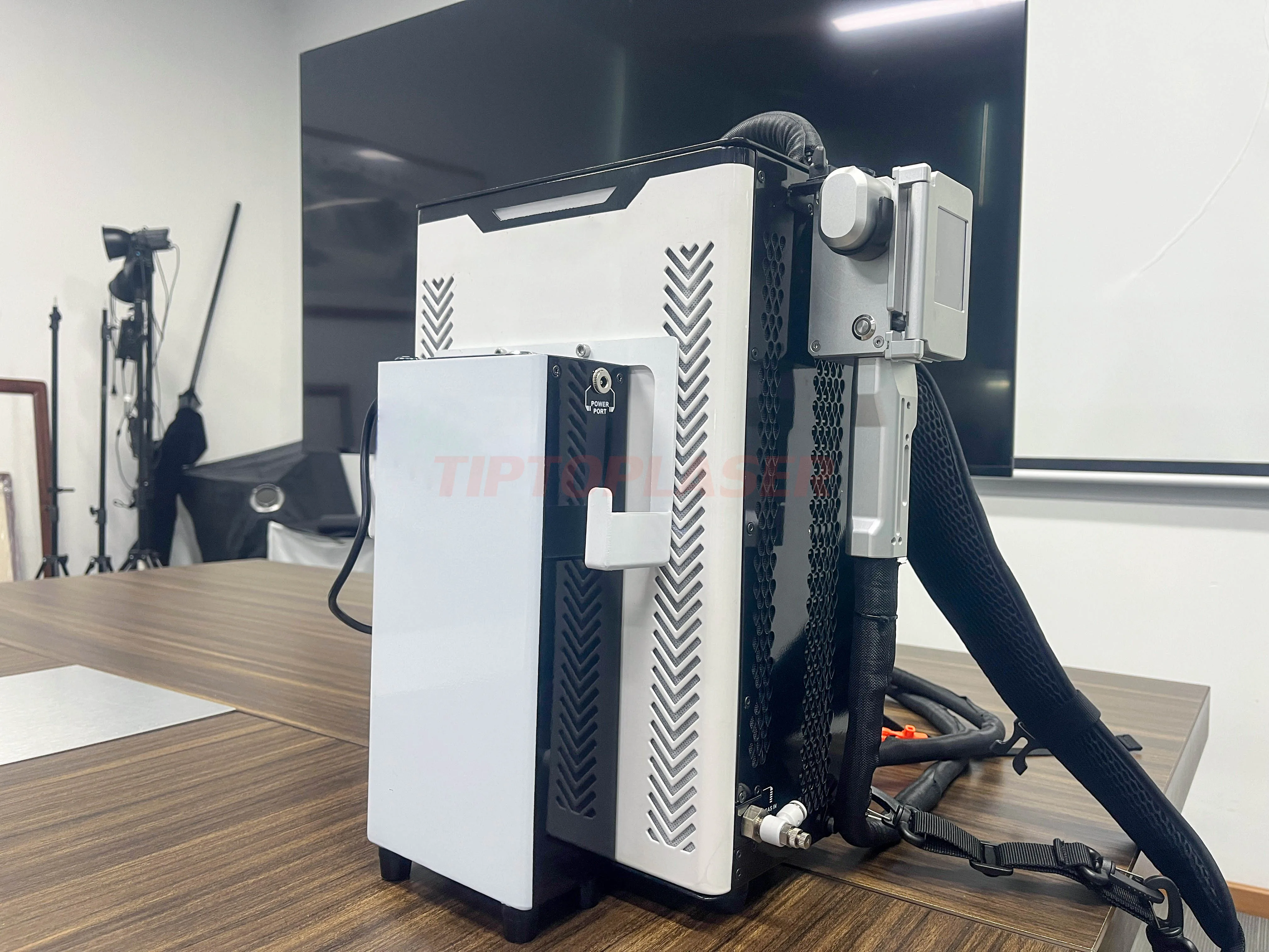 2024 200w portable pulse laser cleaner wood and rust removal fiber laser cleaning machine for metal rust oil paint buy handheld