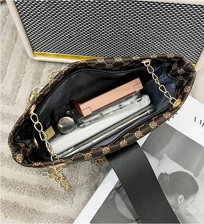 Hot Sell Diamond Lattice Bucket Bag New Wholesale Women Bag Flower Material Chain Crossbody Bag