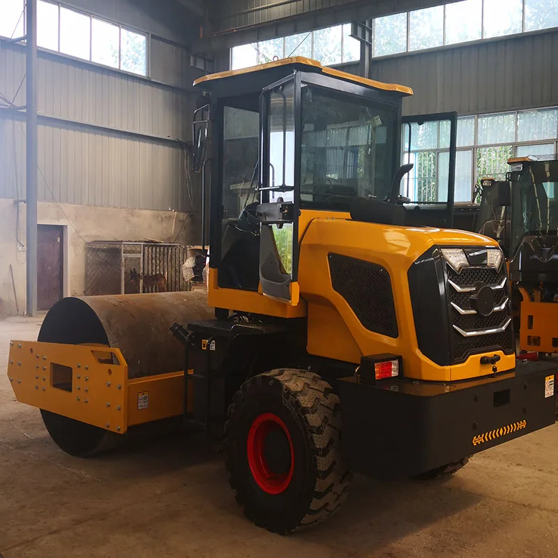 Medium vibrating roller for road construction site compacting machine