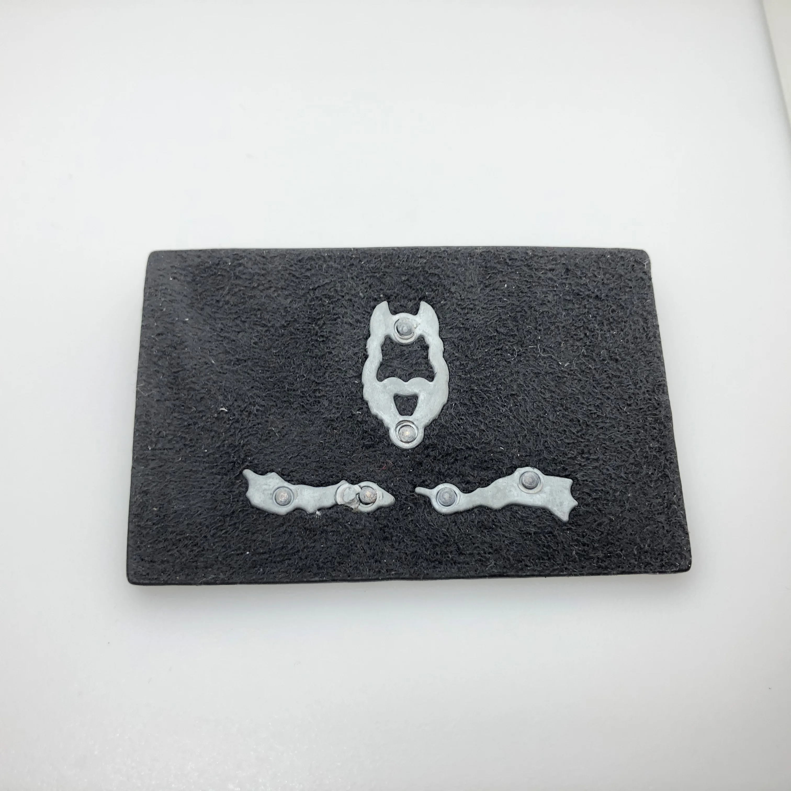 Wholesale competitive price customized brand metal logo pu leather patch & labels for denim