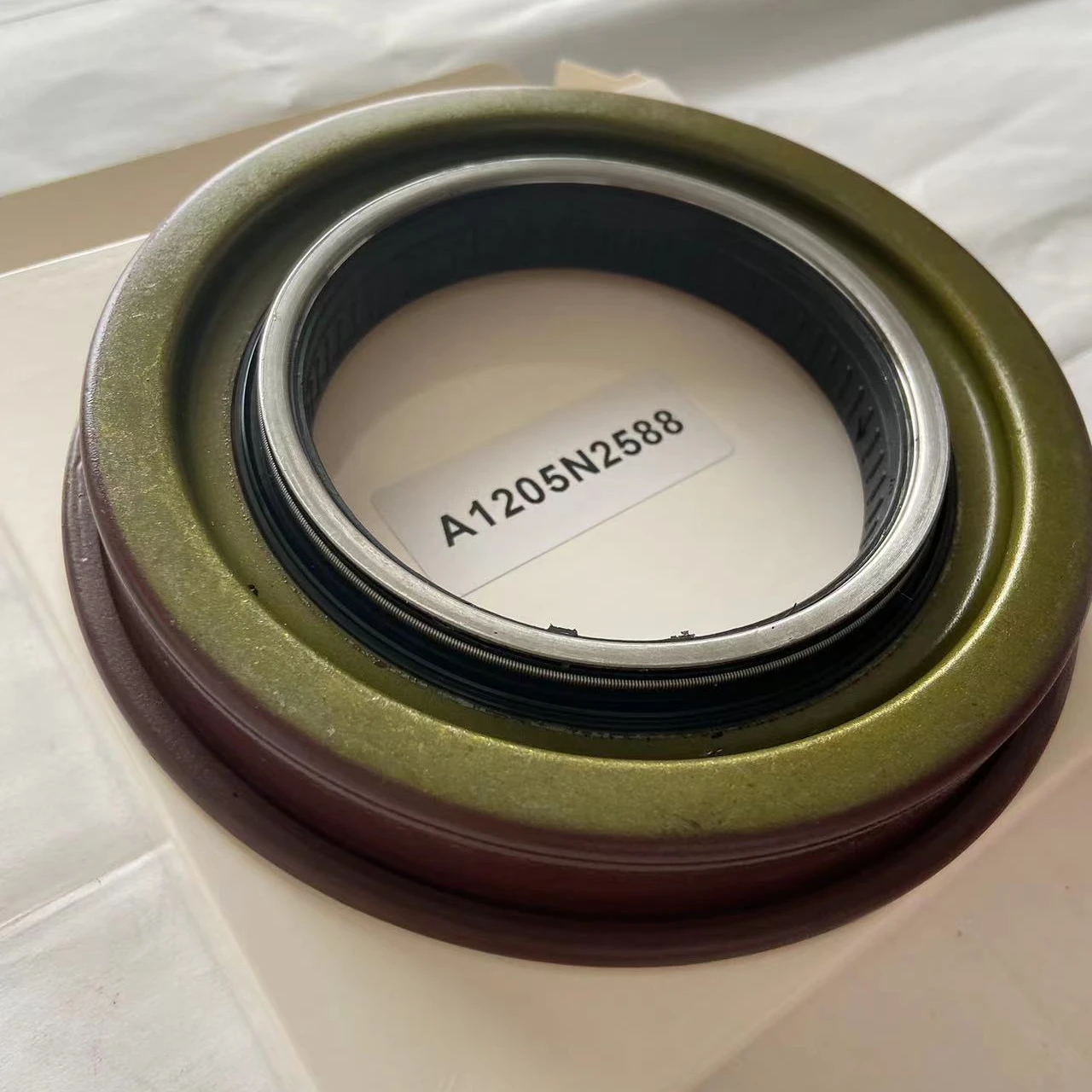A1205N2588 A11205X2728 good quality 100263 Oil Seal for Freightliner American truck