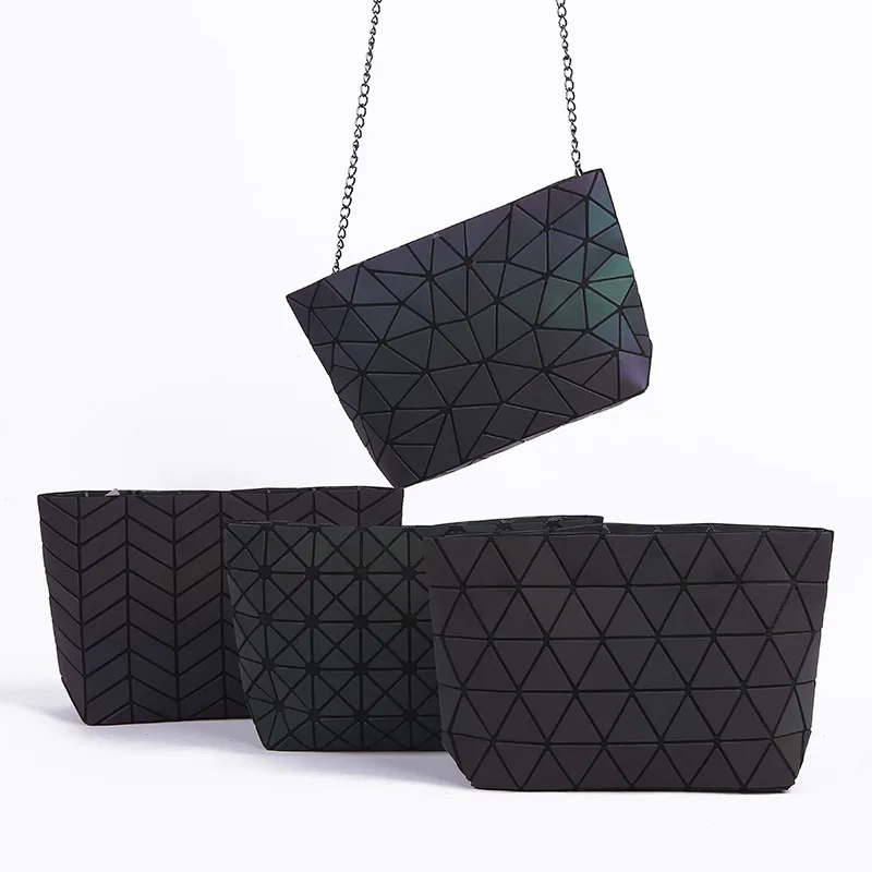 Crossbody geometric