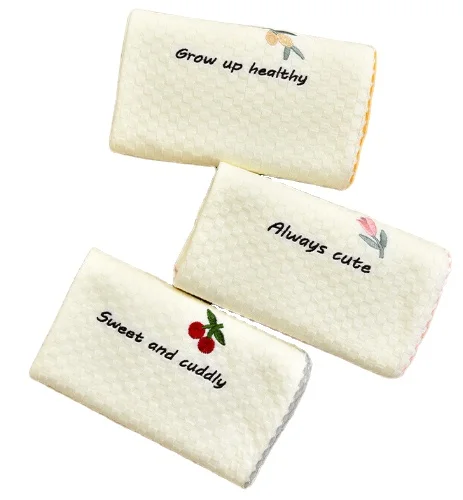 2023 Hot Sales Baby Blanket Double Layer Bamboo Fiber Embroidery Spring Soft Knitted Blanket