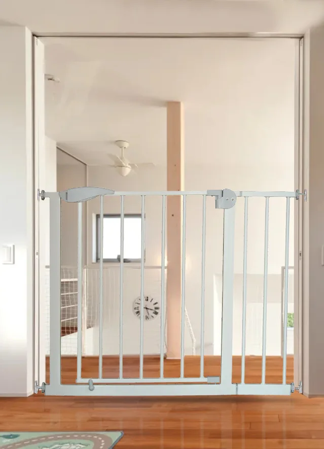 Wholesale white auto close safety extra wide indoor doorways stairs heavy duty metal baby child pet gate for dog and kids